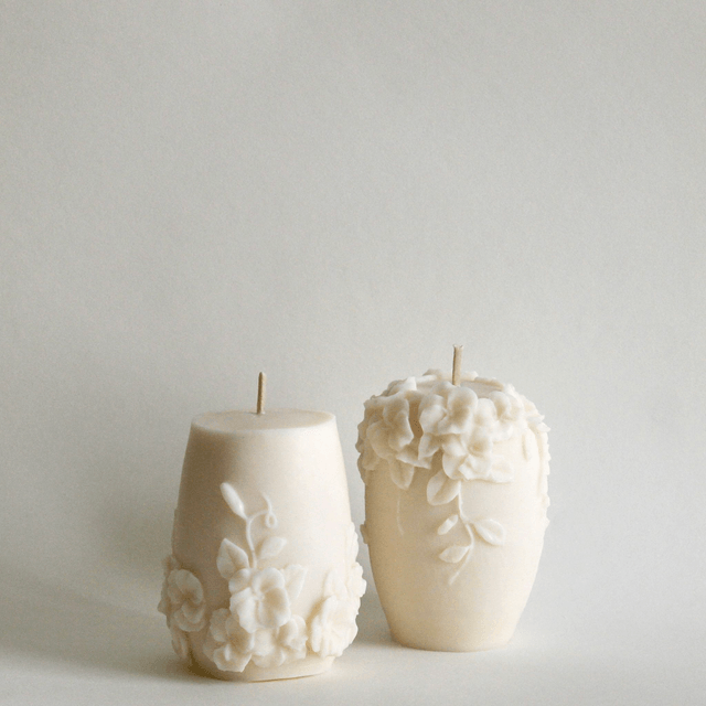 Bougie moulée fleurs tombantes